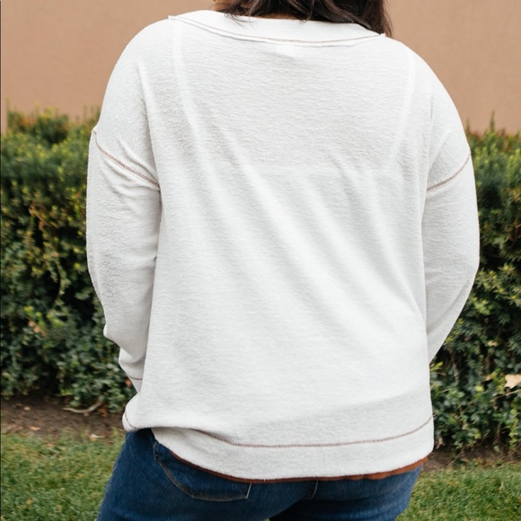 Fine Line Details Top - Picture 5 of 15